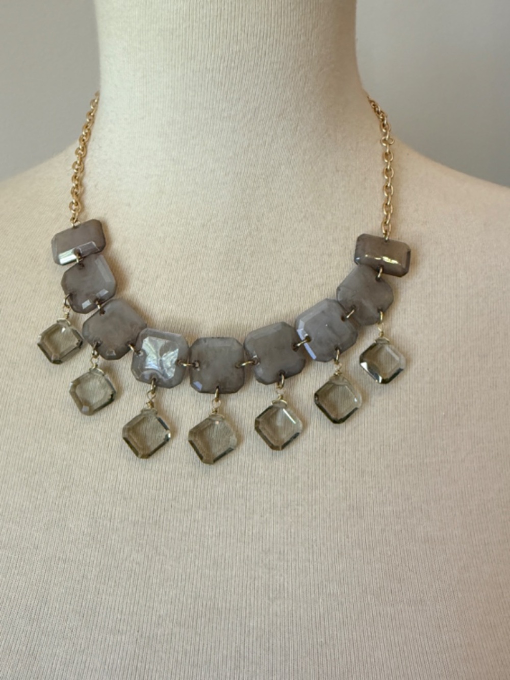 NWT ANTHROPOLOGIE Winter Romance Necklace in Blue